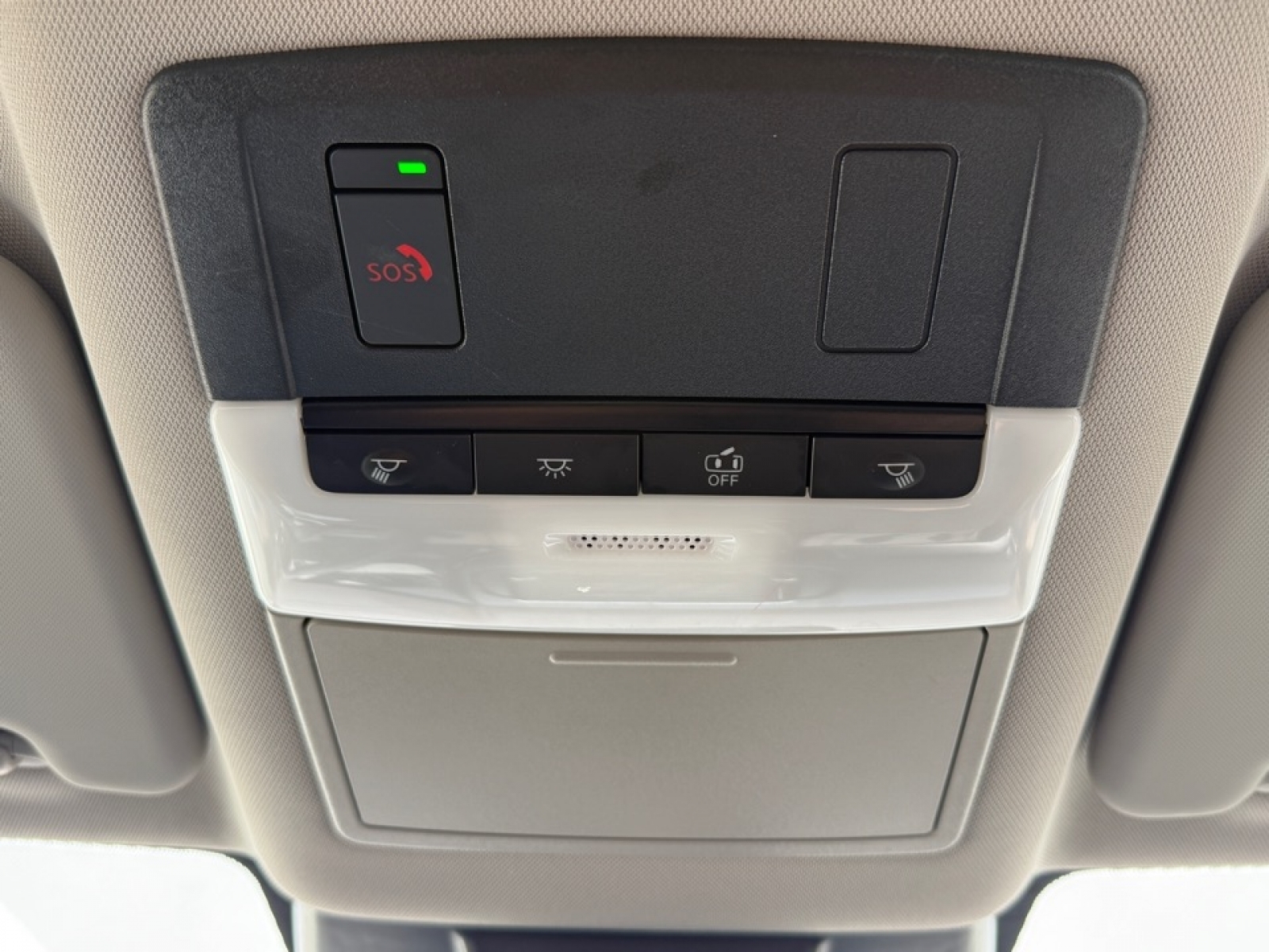 2022 Nissan Rogue SV FWD, 39498, Photo