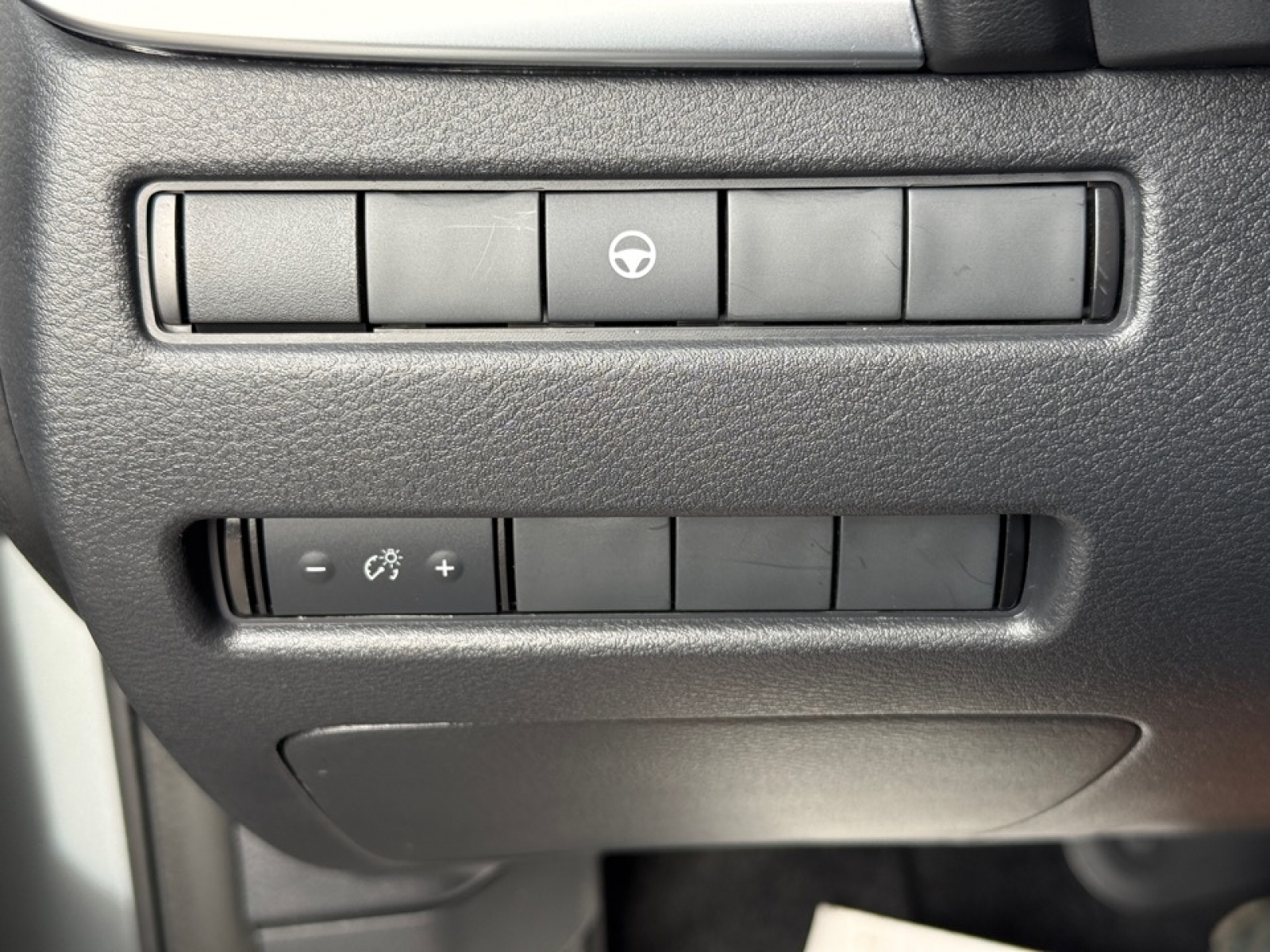 2022 Nissan Rogue SV FWD, 39498, Photo