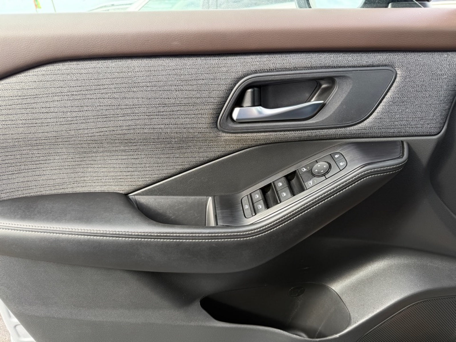 2022 Nissan Rogue SV FWD, 39498, Photo