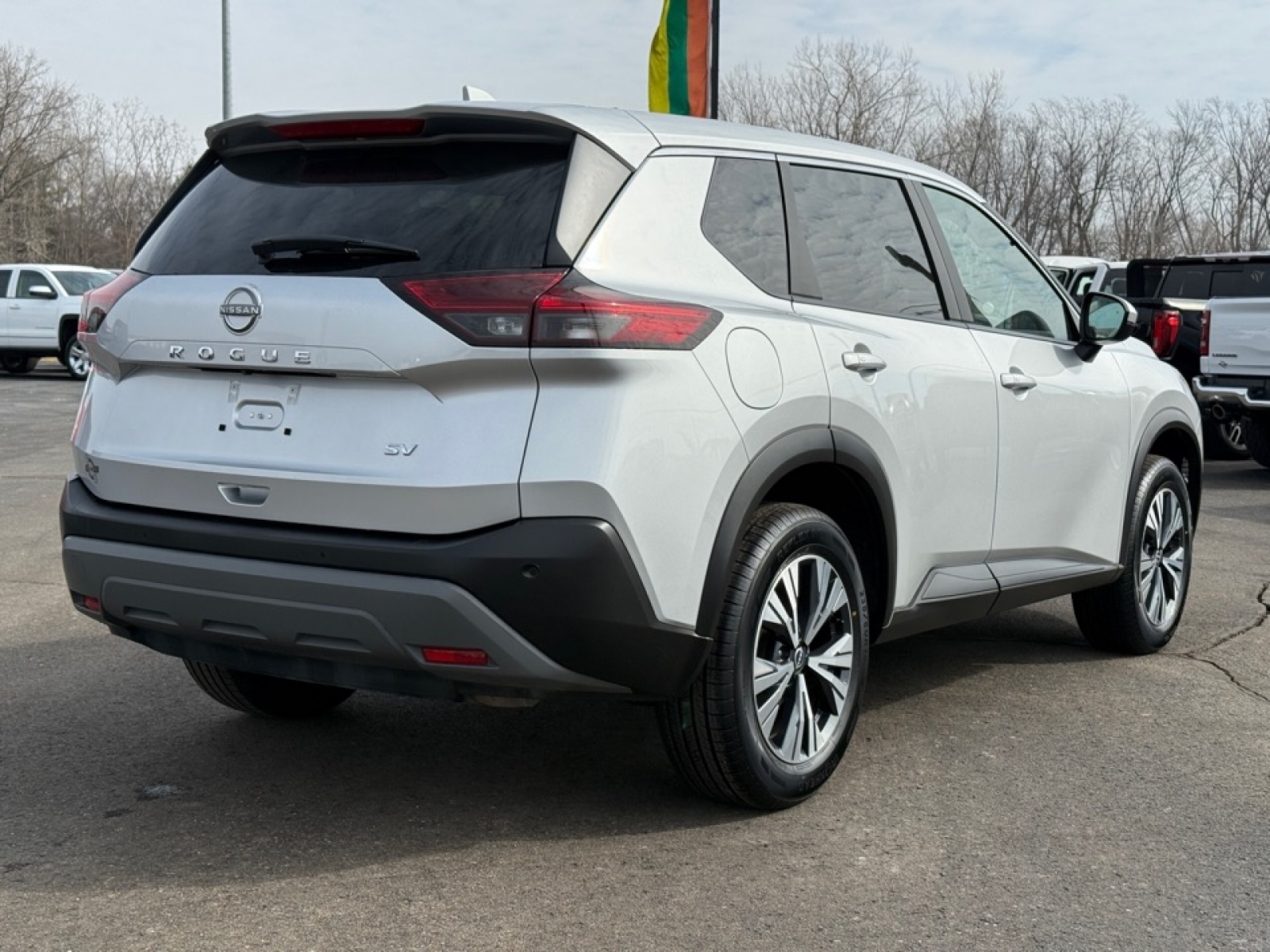 2022 Nissan Rogue SV FWD, 39498, Photo