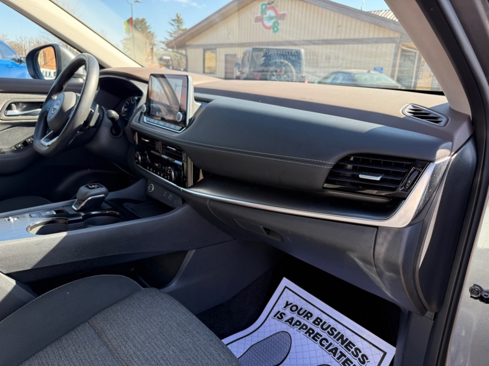 2022 Nissan Rogue SV FWD, 39545, Photo