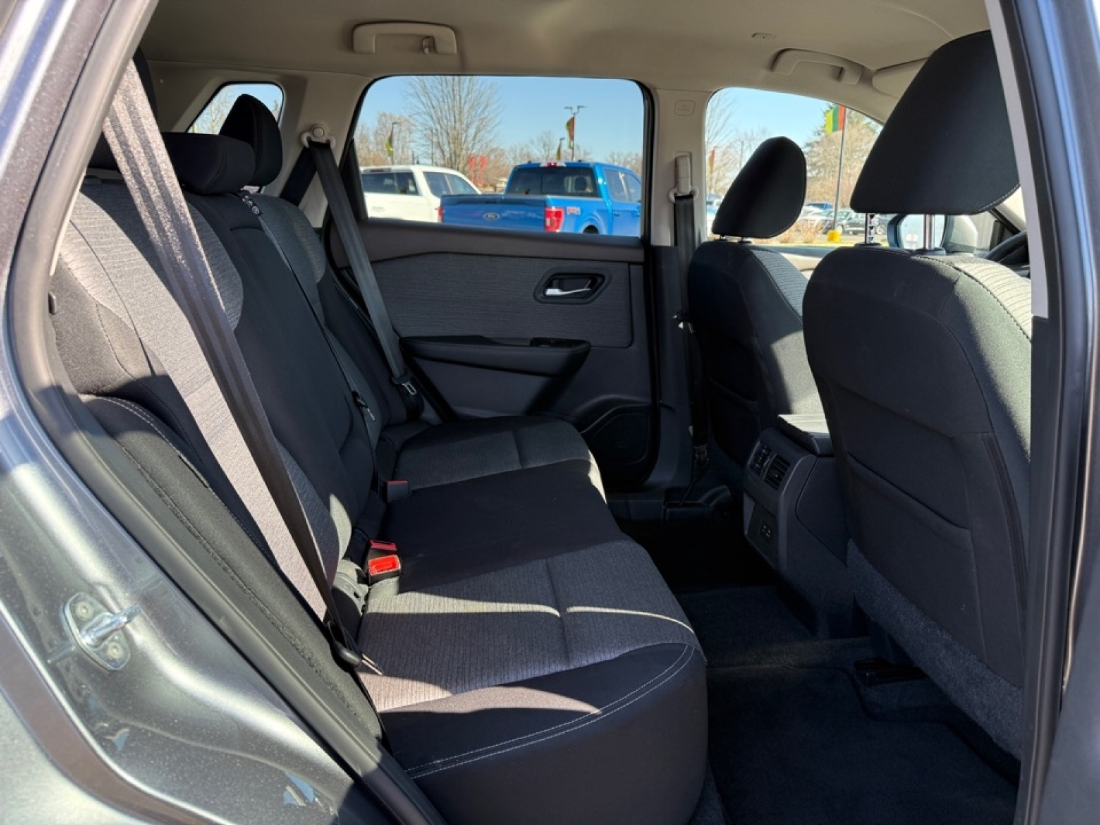 2022 Nissan Rogue SV FWD, 39545, Photo