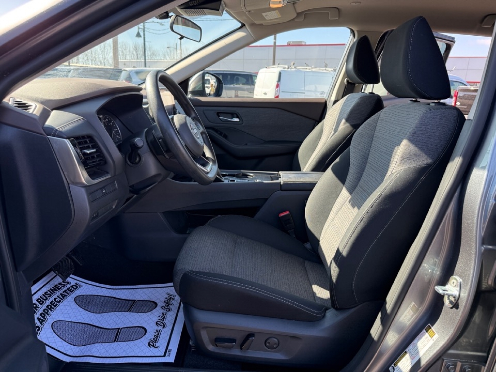 2022 Nissan Rogue SV FWD, 39545, Photo