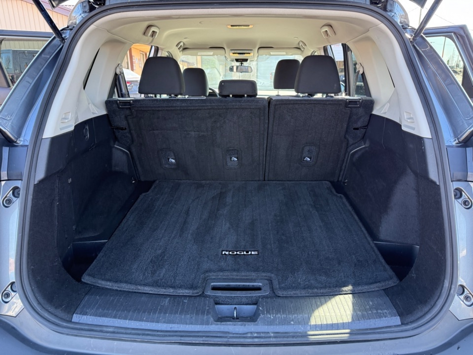 2022 Nissan Rogue SV FWD, 39545, Photo