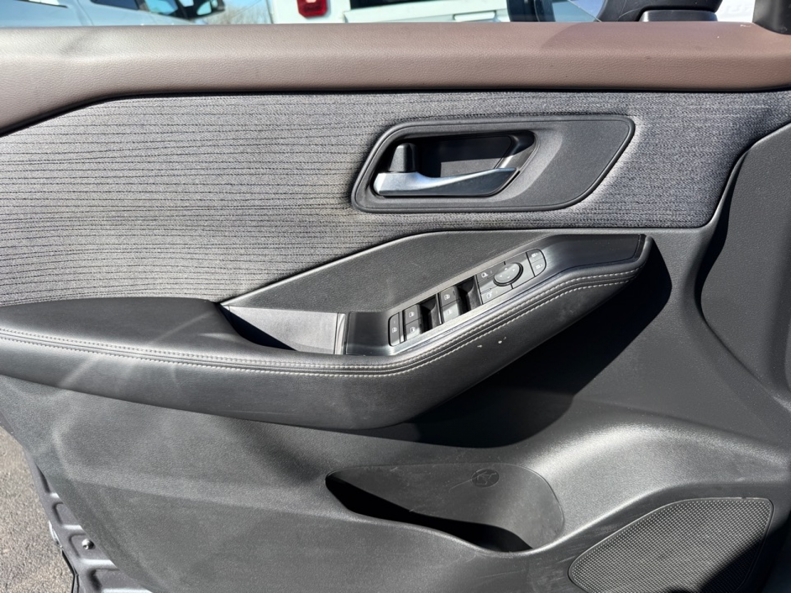 2022 Nissan Rogue SV FWD, 39545, Photo