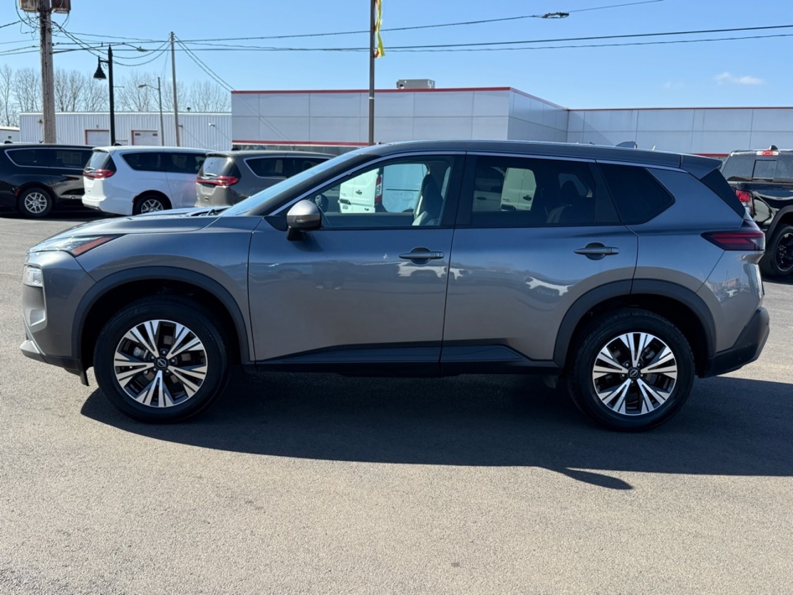 2022 Nissan Rogue SV FWD, 39545, Photo