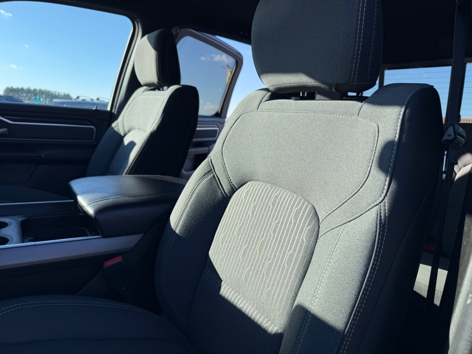 2022 Ram 1500 Big Horn, 39157, Photo