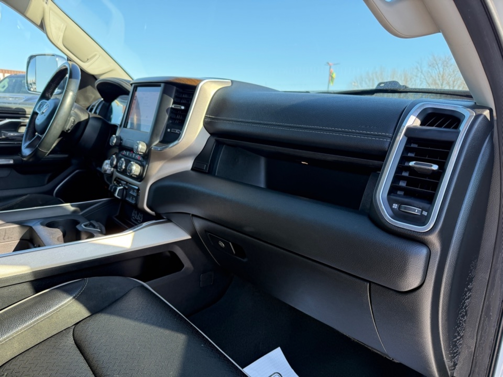 2022 Ram 1500 Laramie Crew Cab 4x4 5'7