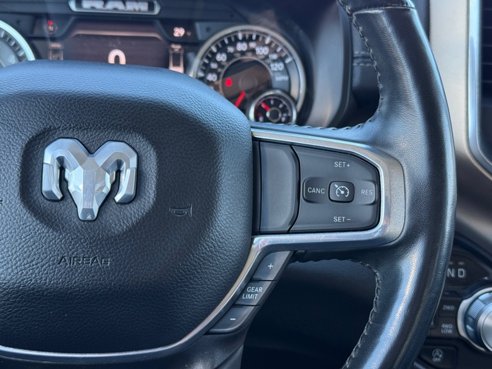 2022 Ram 1500 Laramie Crew Cab 4x4 5'7