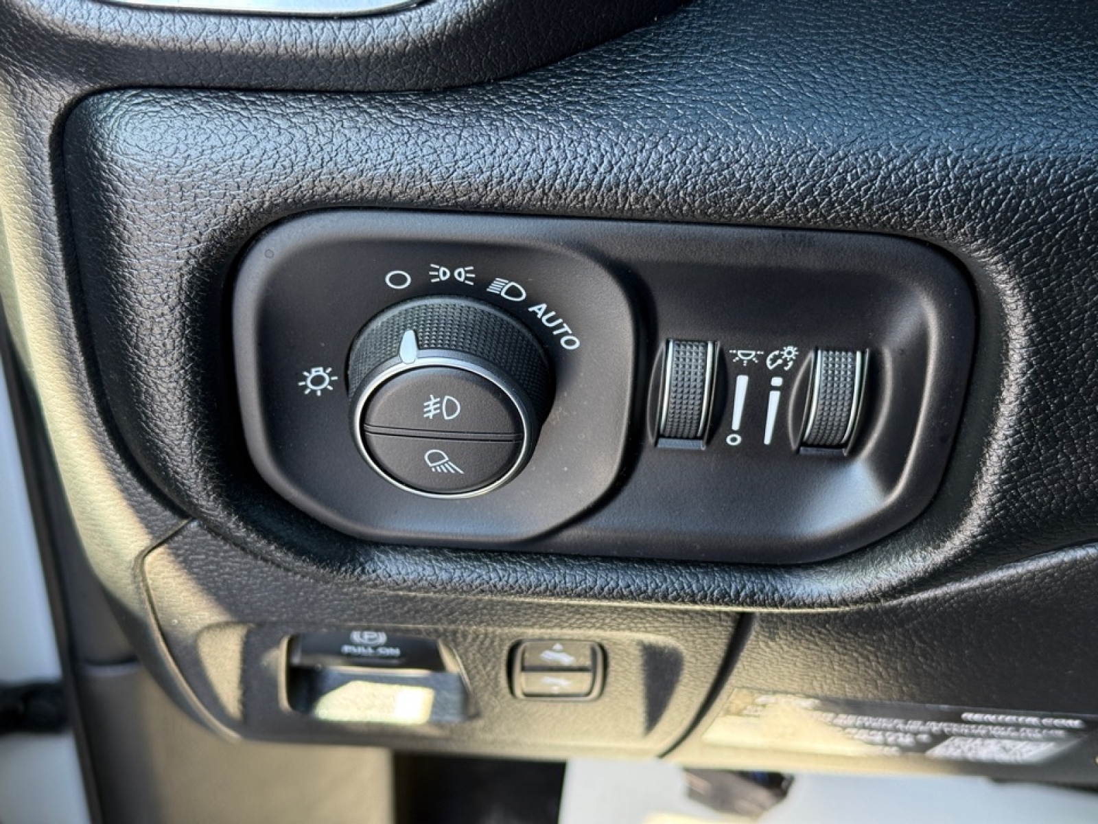 2022 Ram 1500 Laramie Crew Cab 4x4 5'7