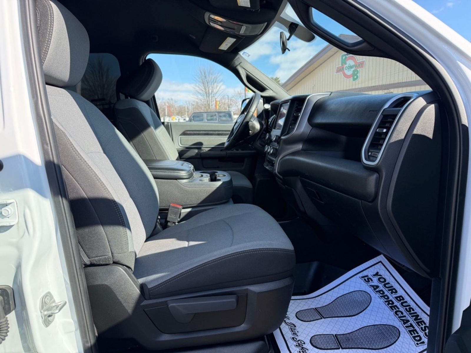 2022 Ram 2500 Big Horn Crew Cab 4x4 6'4