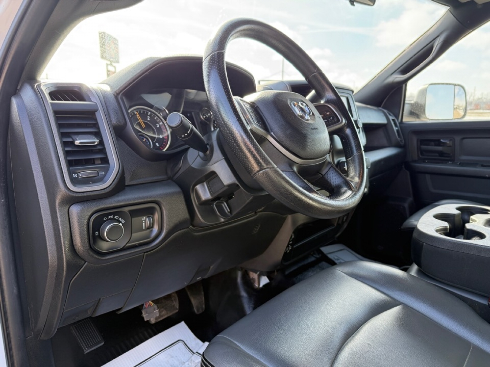 2022 Ram 5500 Chassis Tradesman/SLT/Laramie/Limited, 39383, Photo