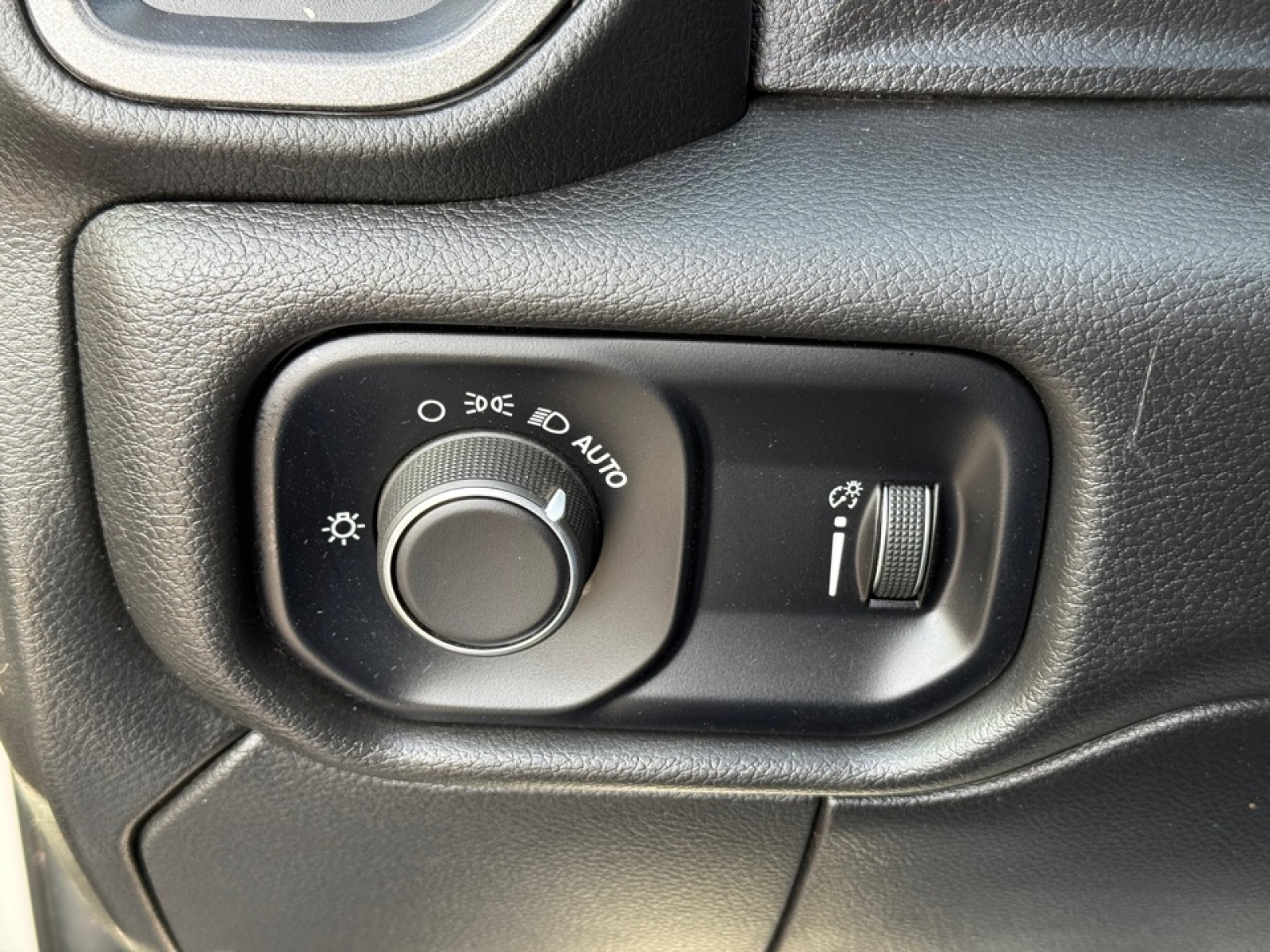 2022 Ram 5500 Chassis Tradesman/SLT/Laramie/Limited, 39383, Photo