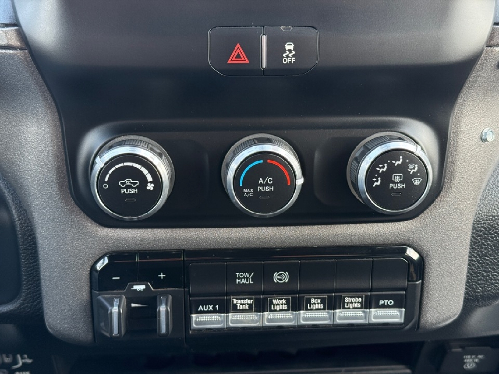 2022 Ram 5500 Chassis Tradesman/SLT/Laramie/Limited, 39385, Photo