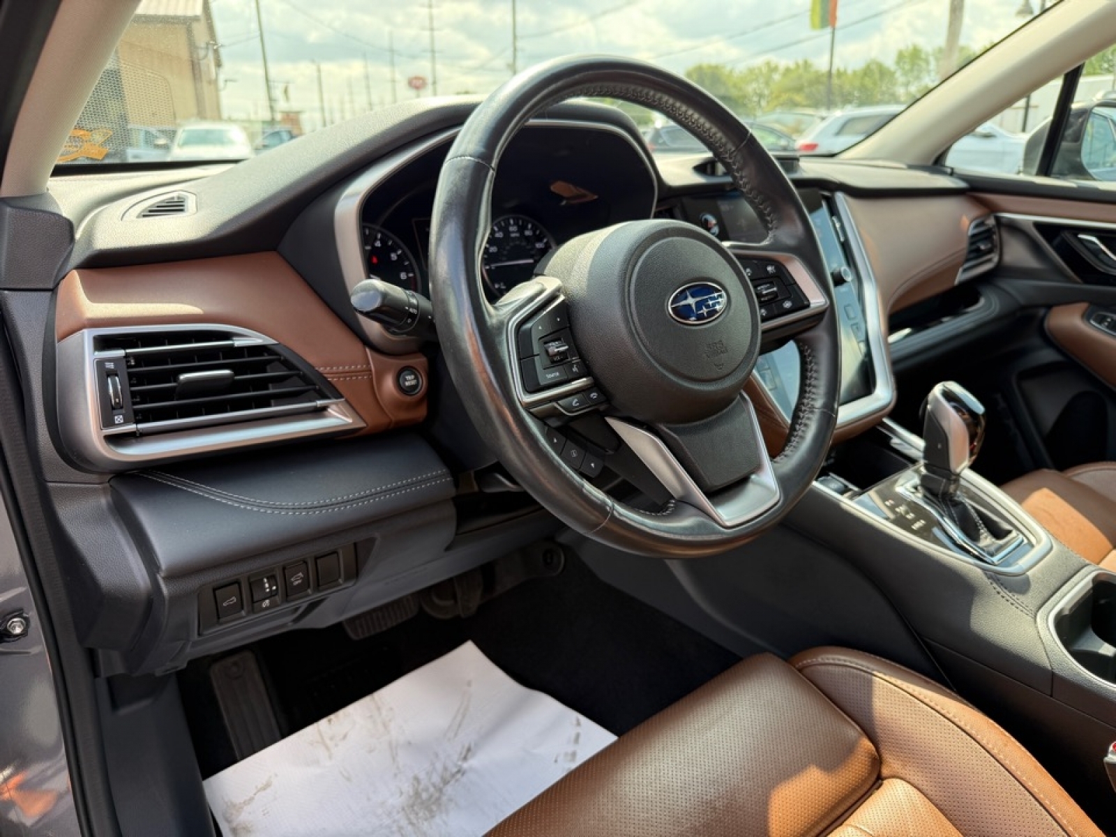 2022 Subaru Outback Touring, 38922, Photo