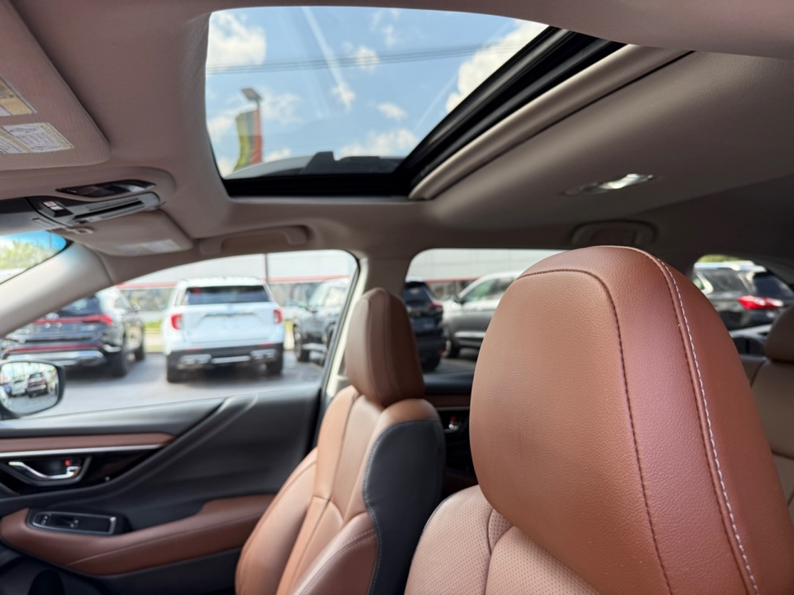 2022 Subaru Outback Touring, 38922, Photo