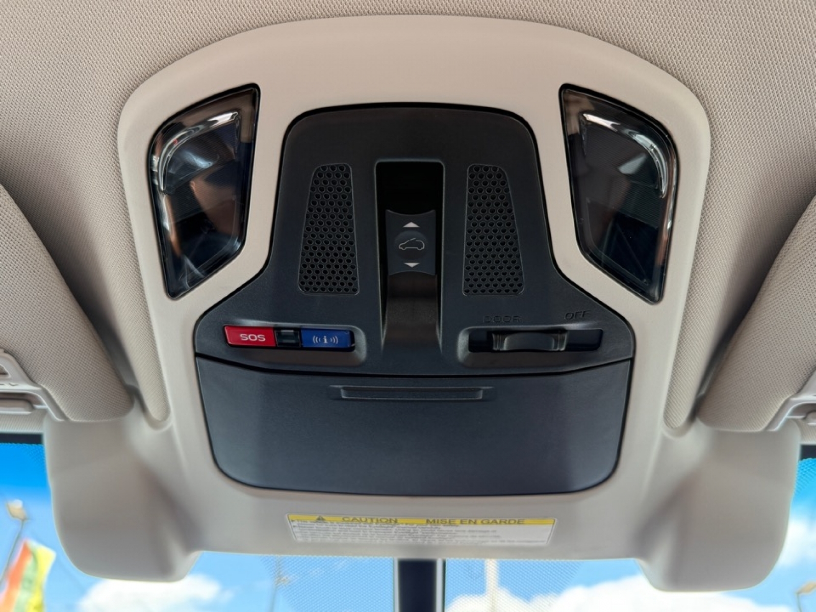 2022 Subaru Outback Touring, 38922, Photo