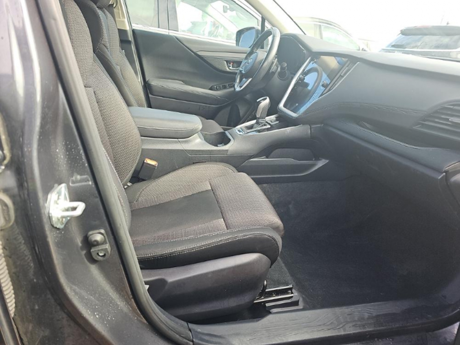 2022 Subaru Outback Premium, 39926, Photo