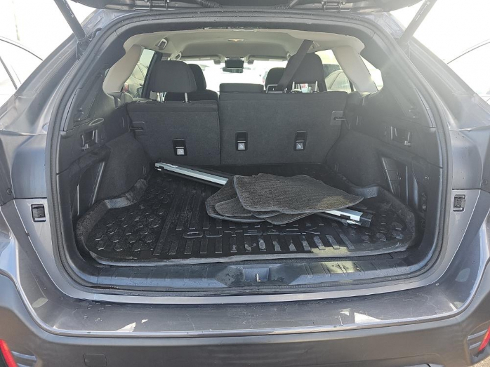 2022 Subaru Outback Premium, 39926, Photo