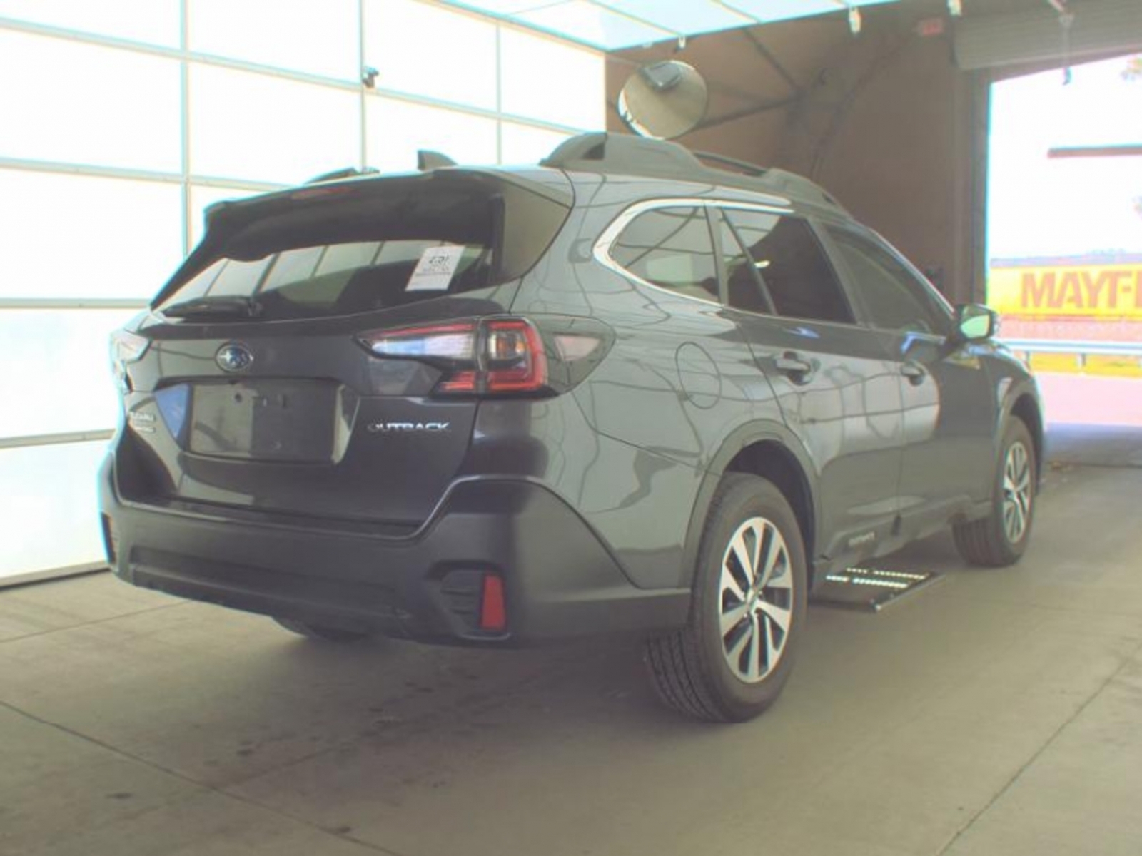 2022 Subaru Outback Premium, 39926, Photo