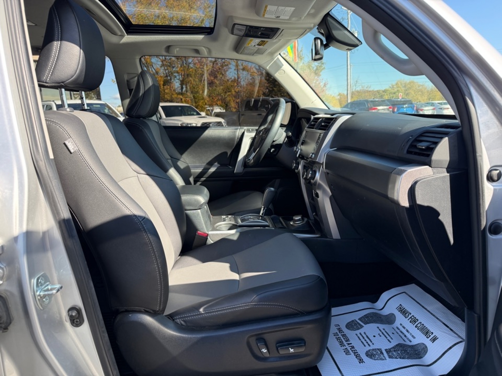 2022 Toyota 4Runner SR5 Premium, 39085, Photo