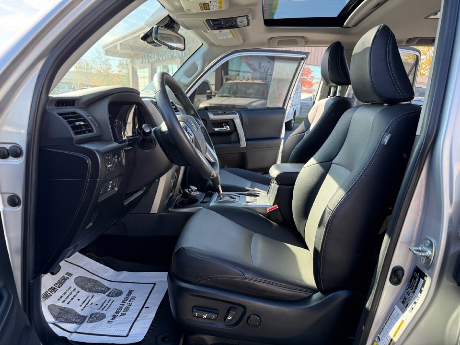 2022 Toyota 4Runner SR5 Premium, 39085, Photo