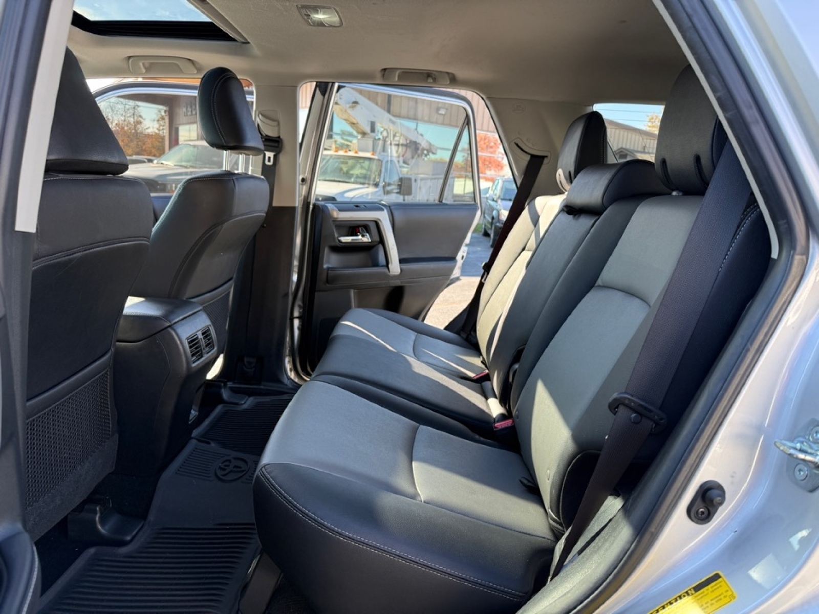 2022 Toyota 4Runner SR5 Premium, 39085, Photo