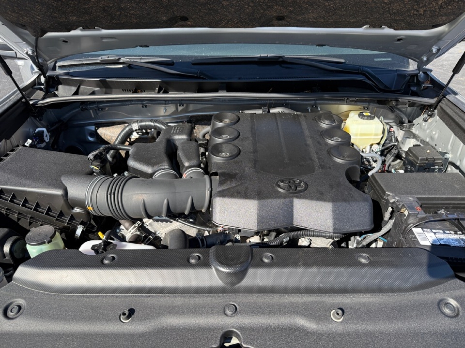 2022 Toyota 4Runner SR5 Premium, 39085, Photo