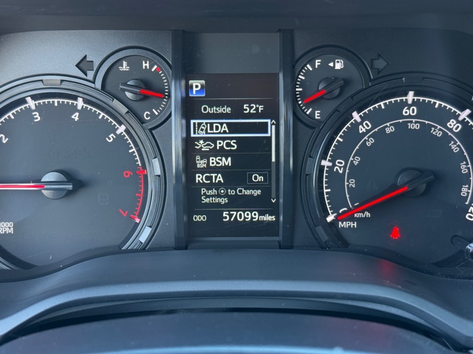 2022 Toyota 4Runner SR5 Premium, 39085, Photo