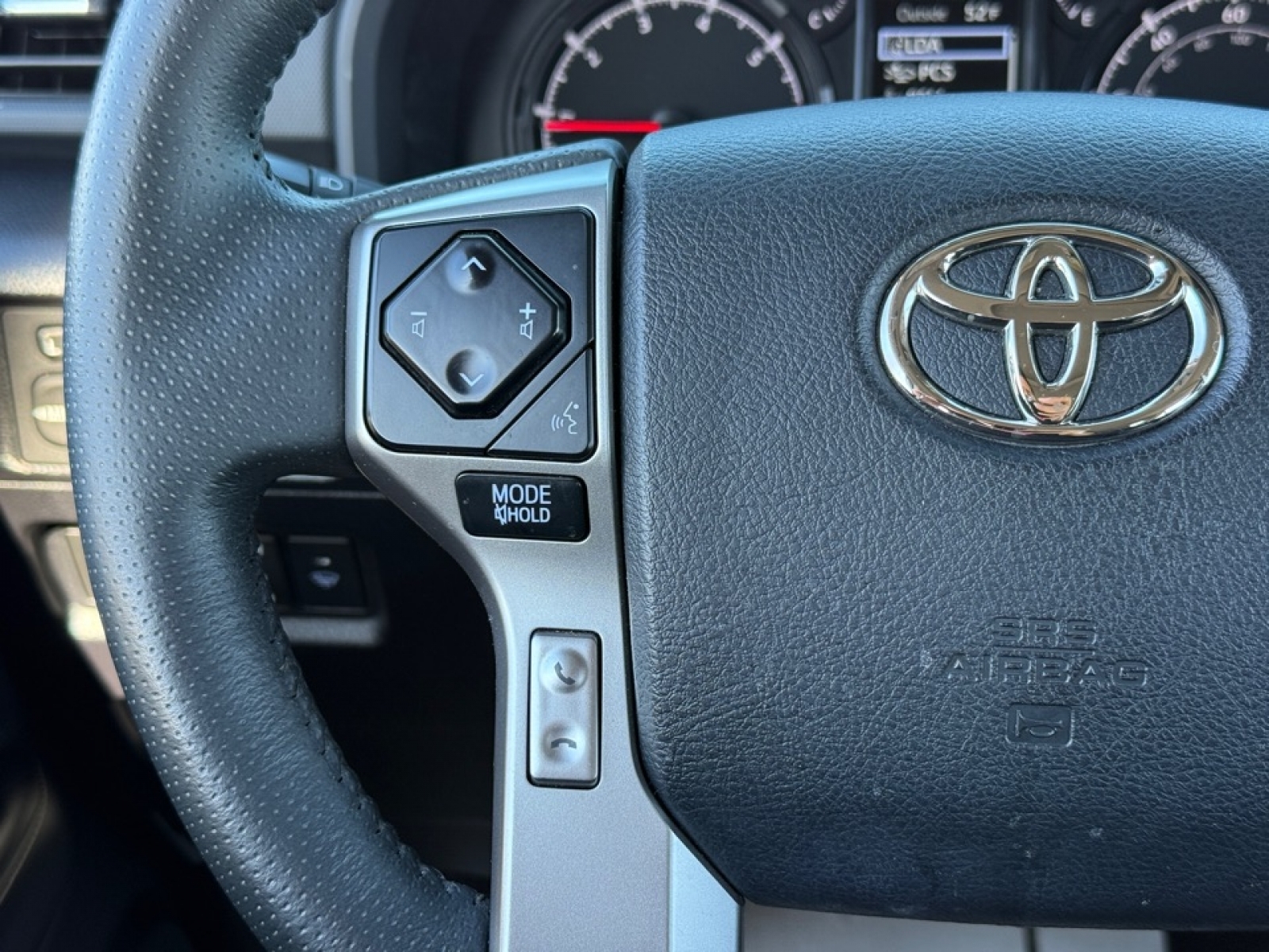 2022 Toyota 4Runner SR5 Premium, 39085, Photo