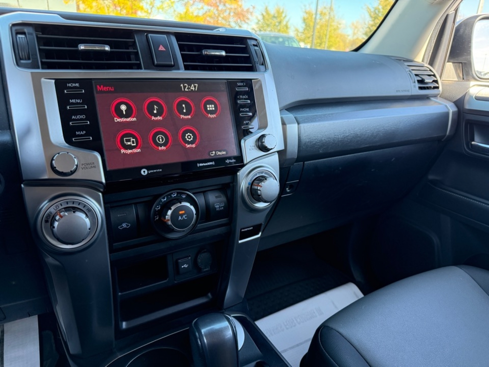 2022 Toyota 4Runner SR5 Premium, 39085, Photo