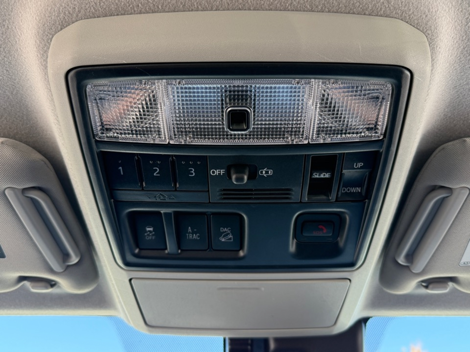 2022 Toyota 4Runner SR5 Premium, 39085, Photo