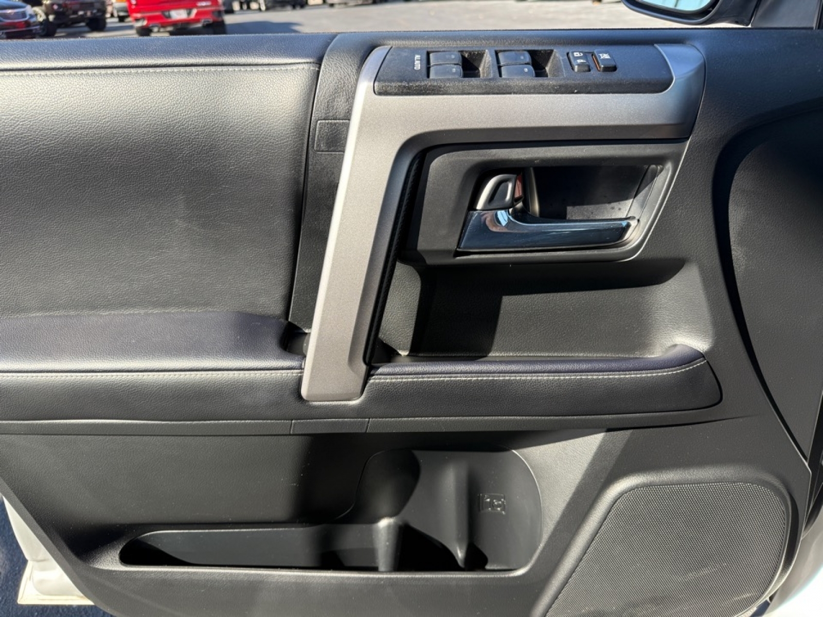 2022 Toyota 4Runner SR5 Premium, 39085, Photo