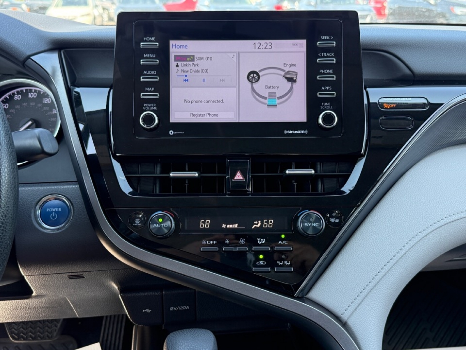 2022 Toyota Camry LE Hybrid, 38934, Photo