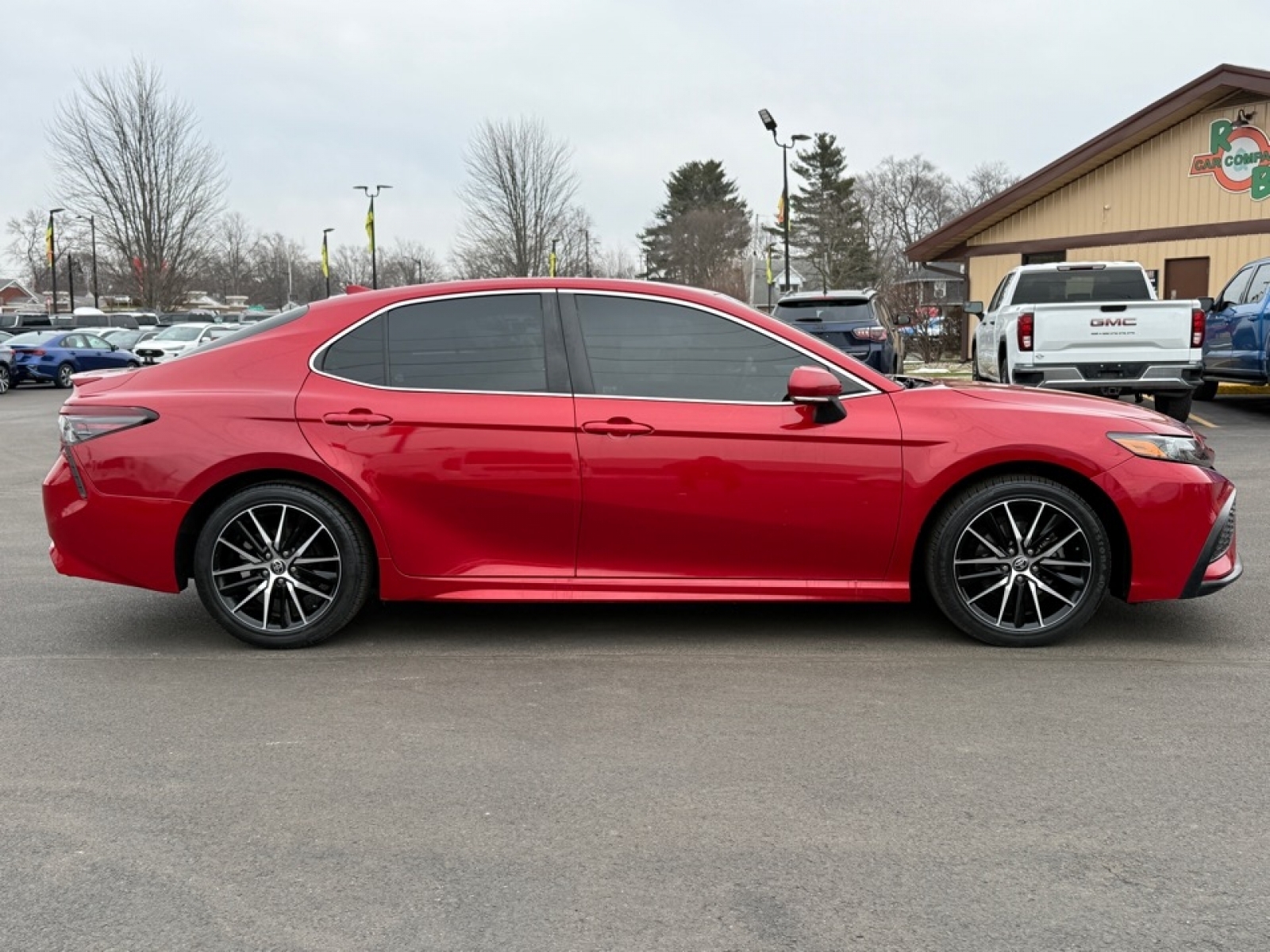 2022 Toyota Camry SE, 39033A, Photo