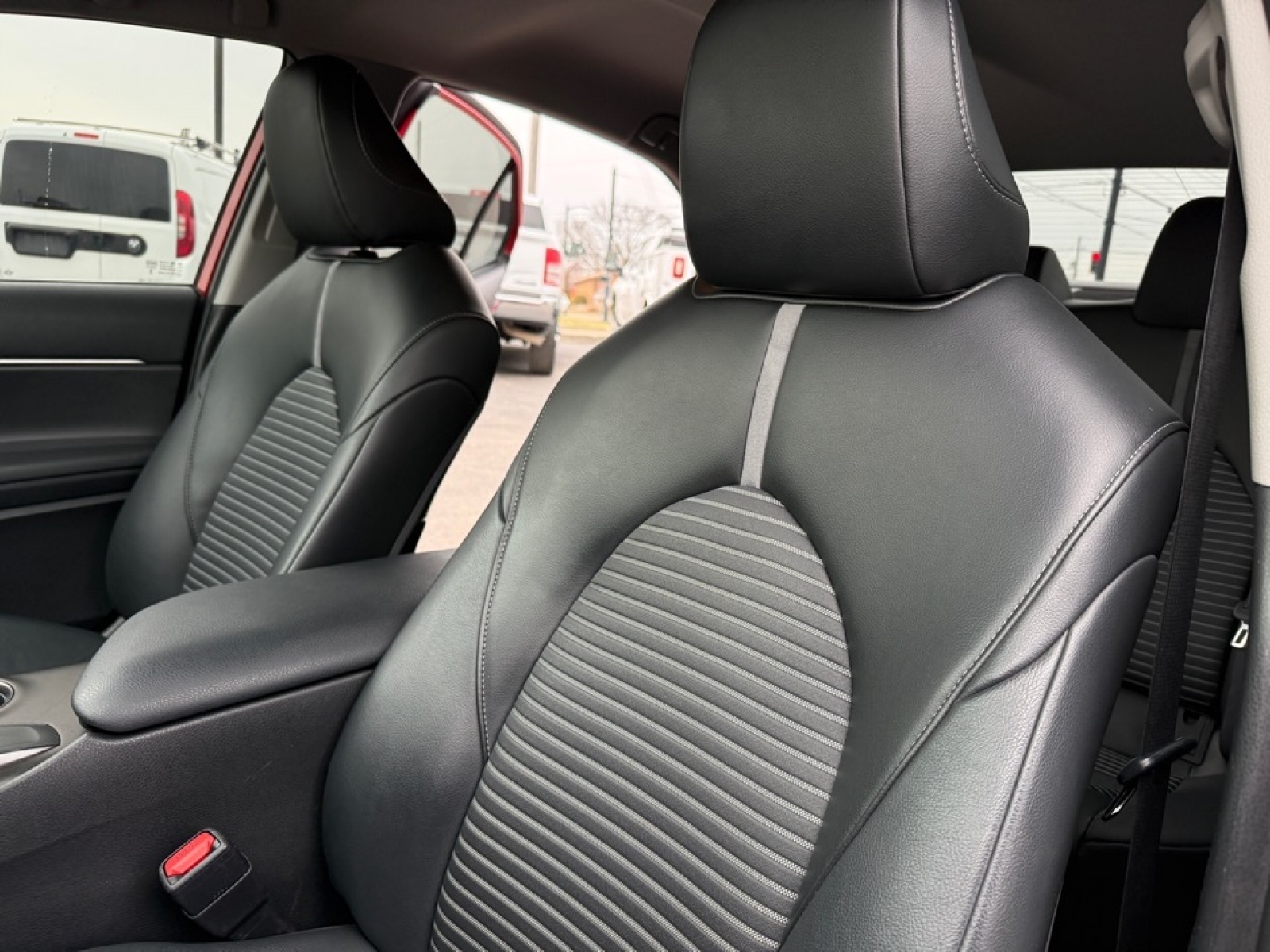 2022 Toyota Camry SE, 39033A, Photo