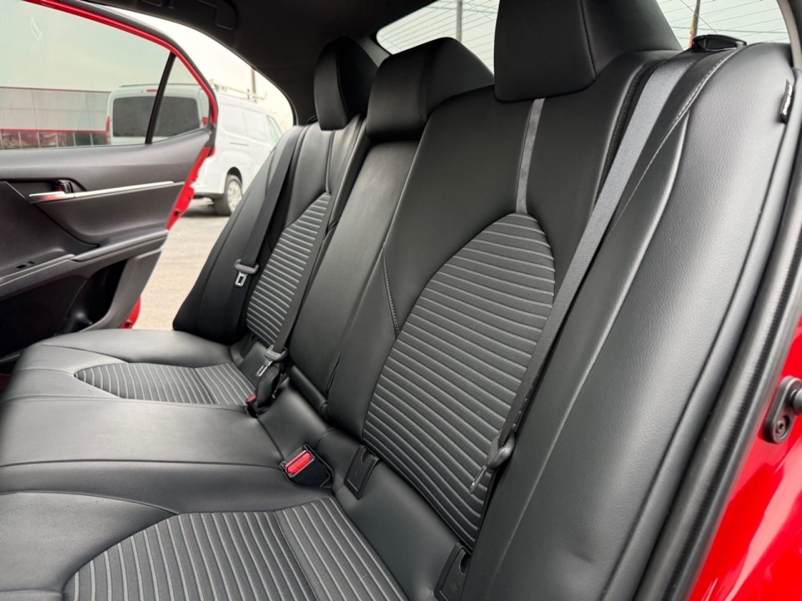 2022 Toyota Camry SE, 39033A, Photo