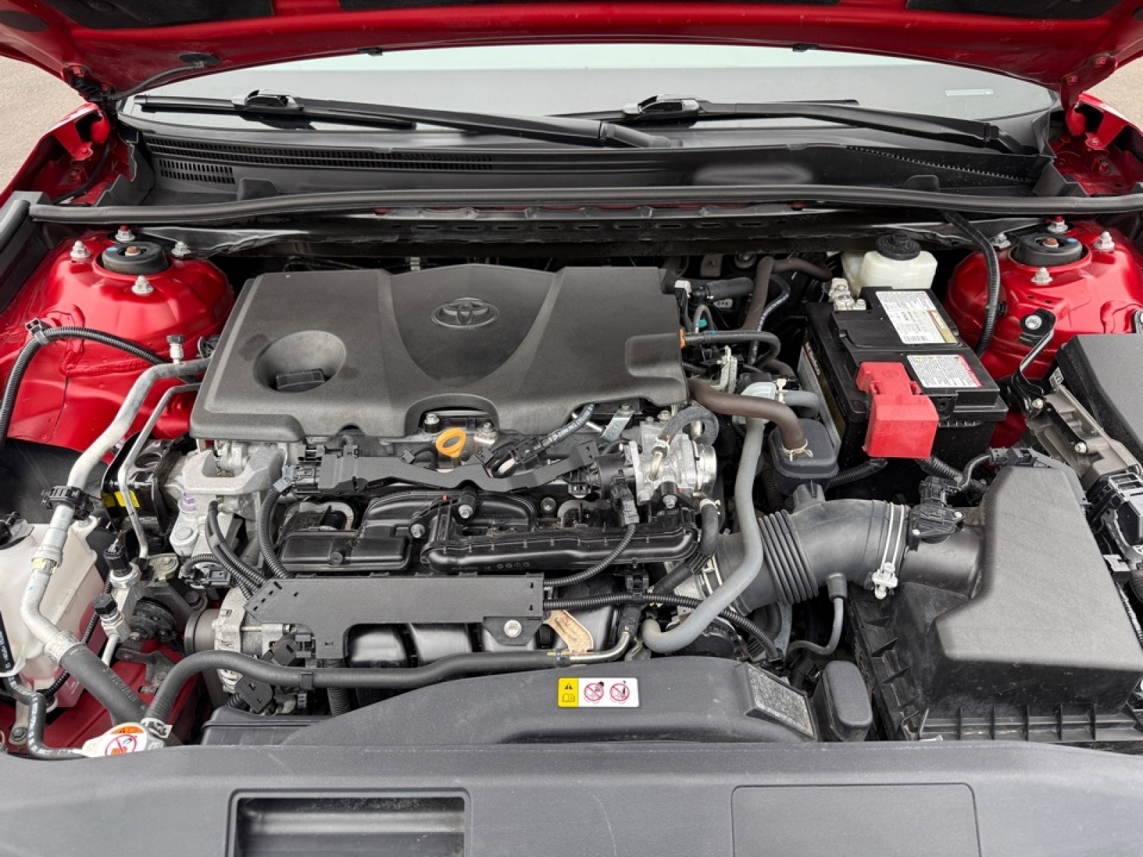 2022 Toyota Camry SE, 39033A, Photo