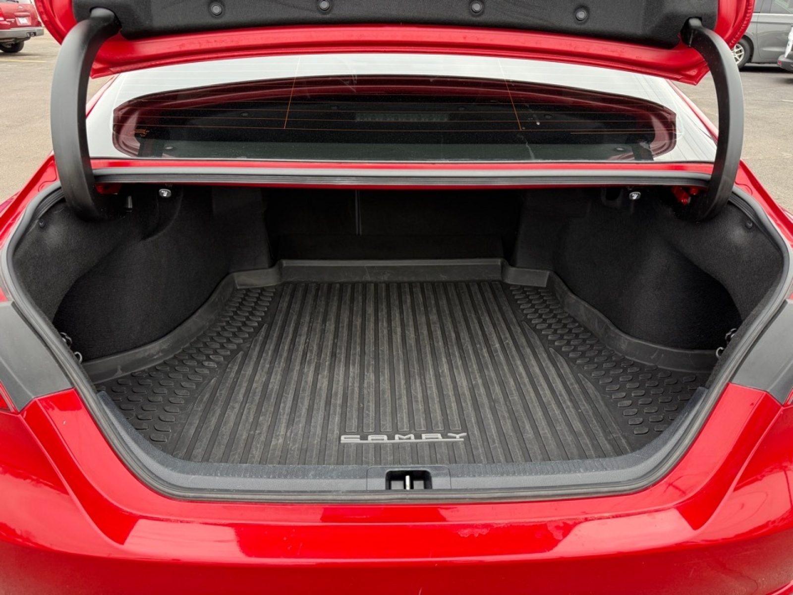 2022 Toyota Camry SE, 39033A, Photo