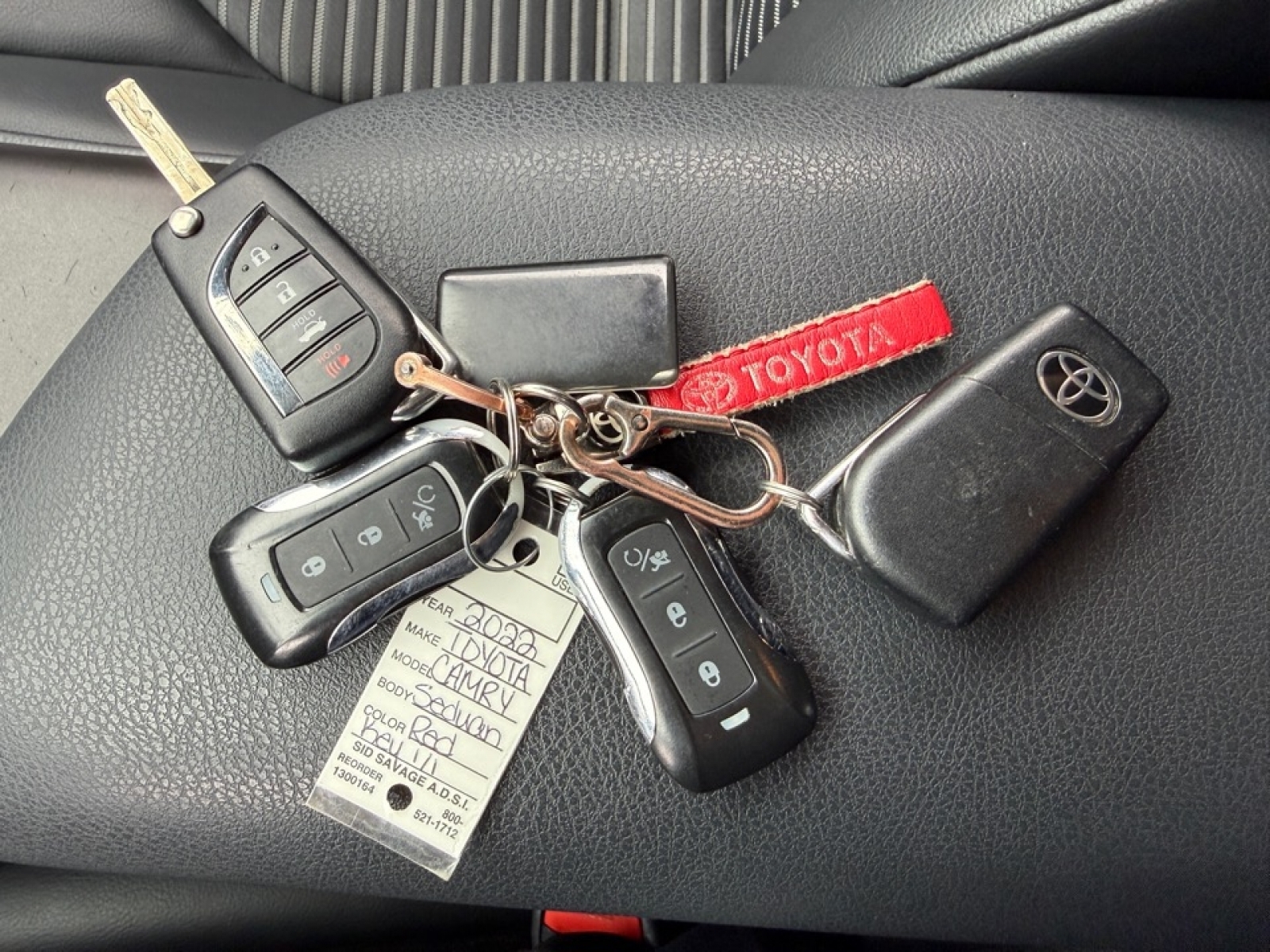 2022 Toyota Camry SE, 39033A, Photo