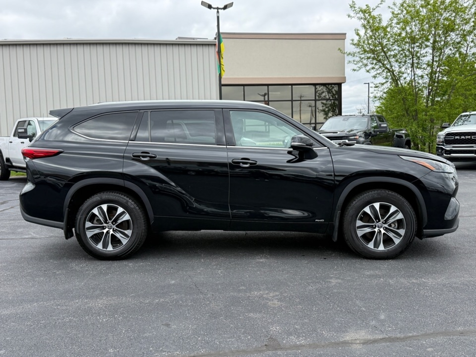 2022 Toyota Highlander Hybrid XLE, 39852, Photo