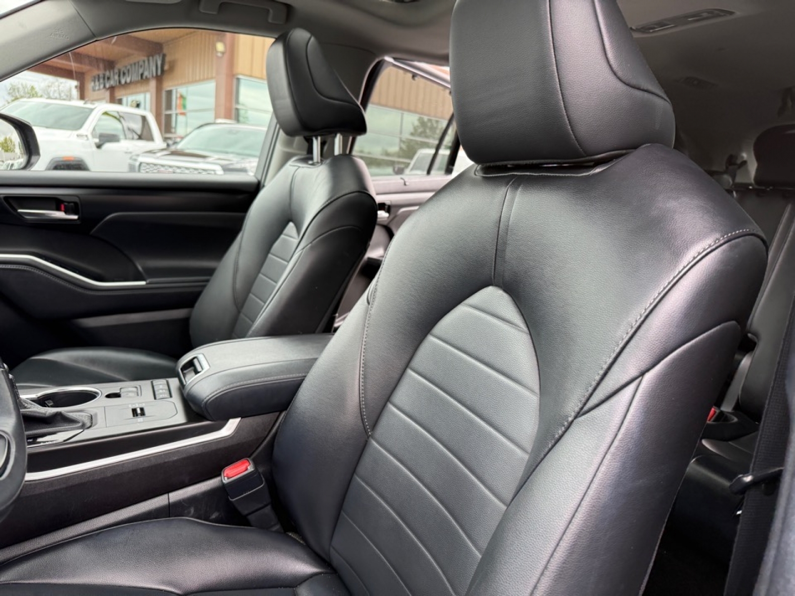 2022 Toyota Highlander Hybrid XLE, 39852, Photo
