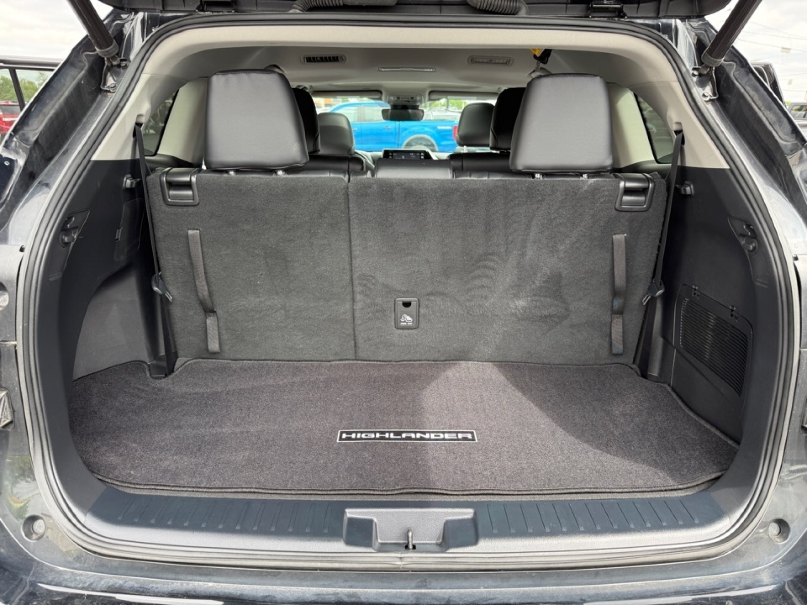 2022 Toyota Highlander Hybrid XLE, 39852, Photo