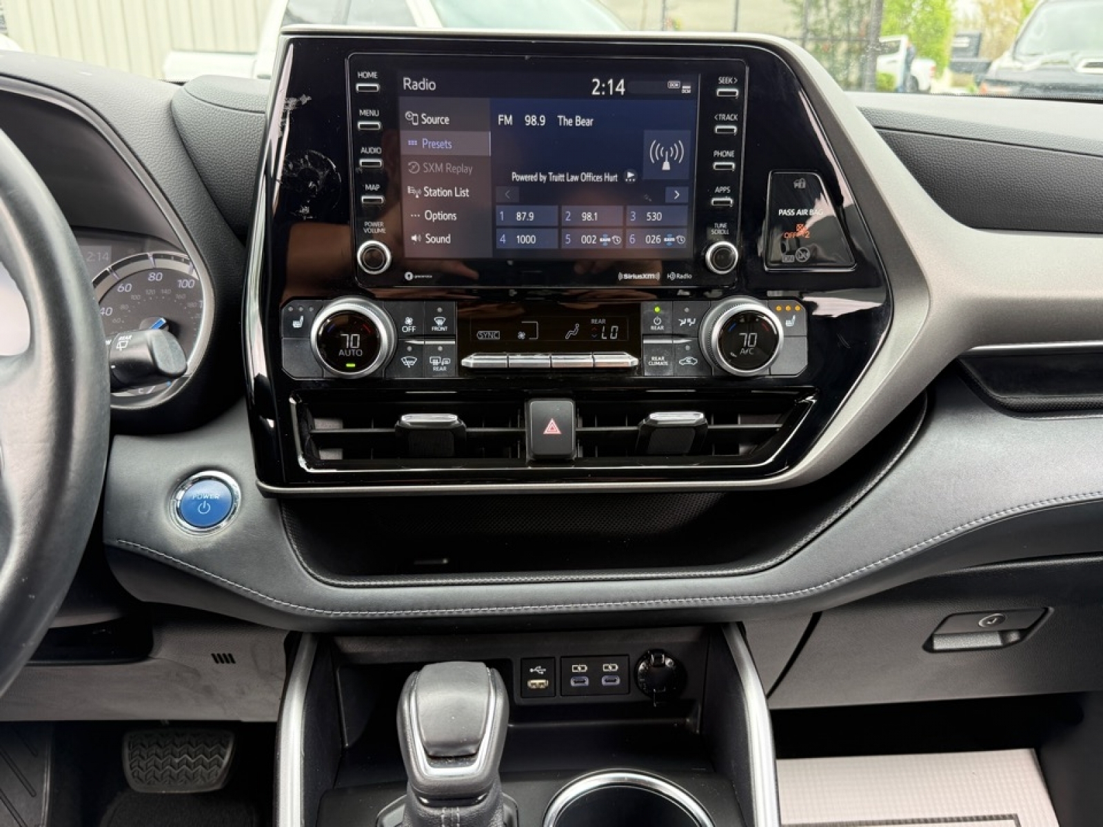 2022 Toyota Highlander Hybrid XLE, 39852, Photo
