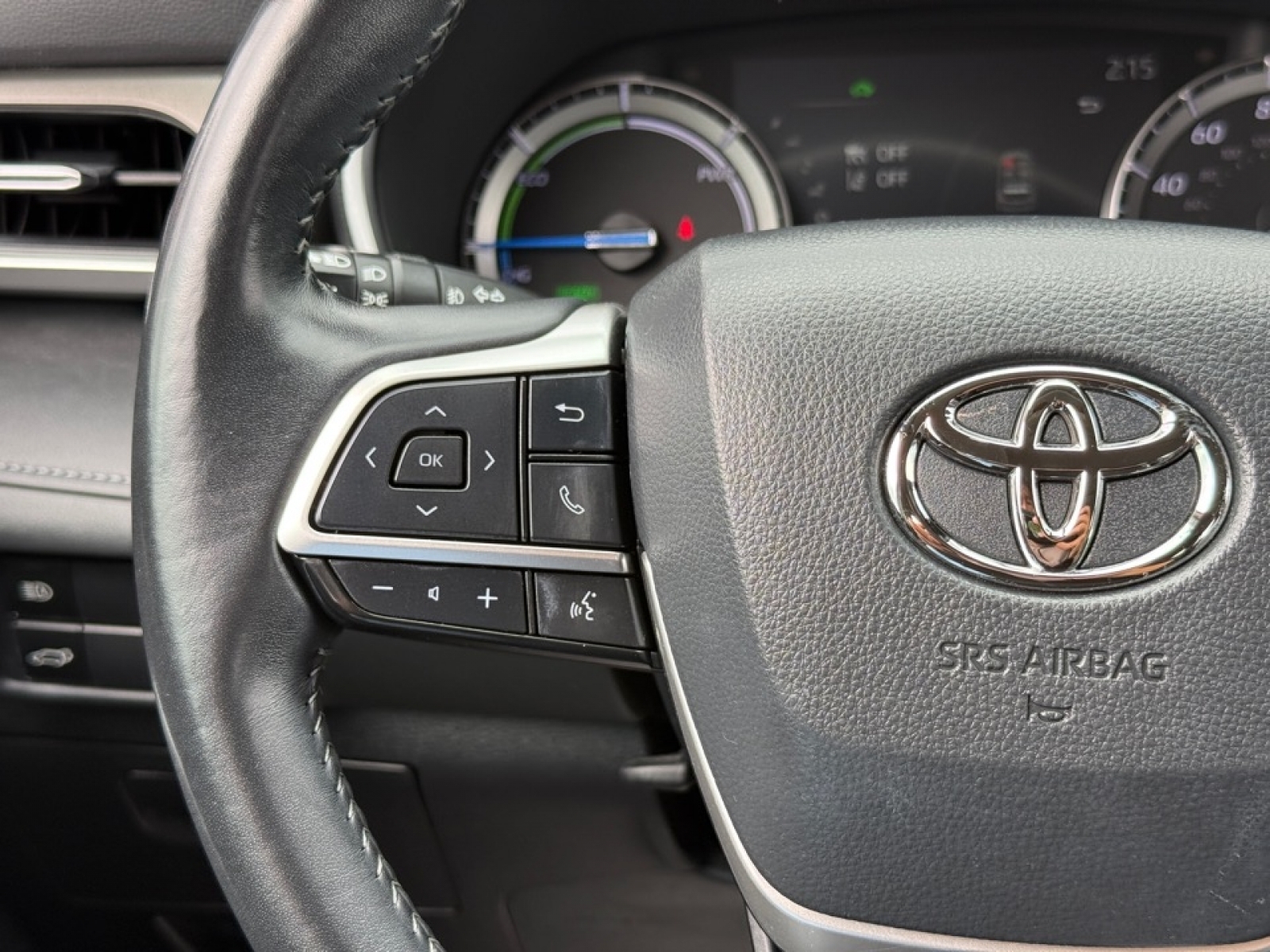 2022 Toyota Highlander Hybrid XLE, 39852, Photo
