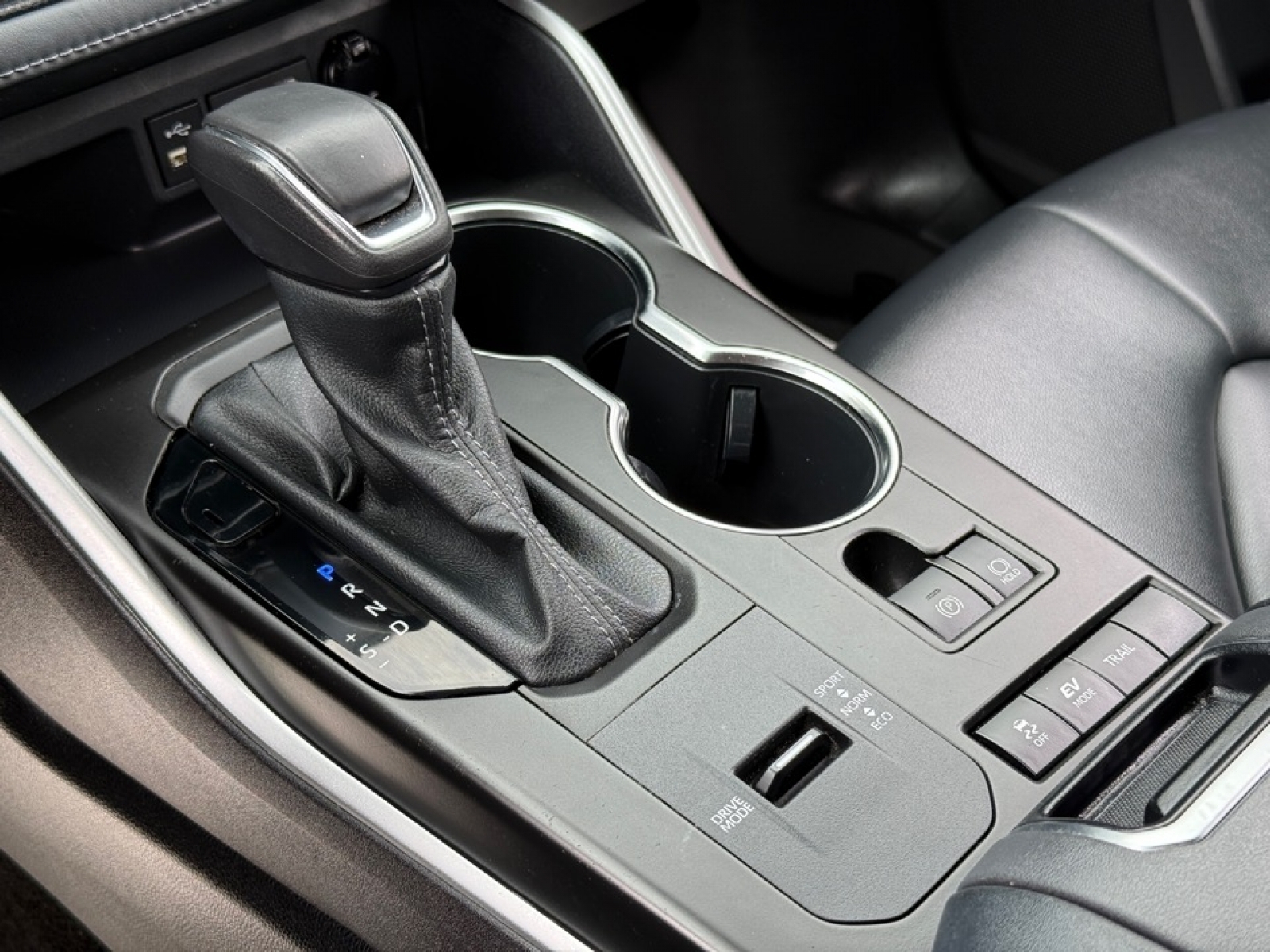 2022 Toyota Highlander Hybrid XLE, 39852, Photo