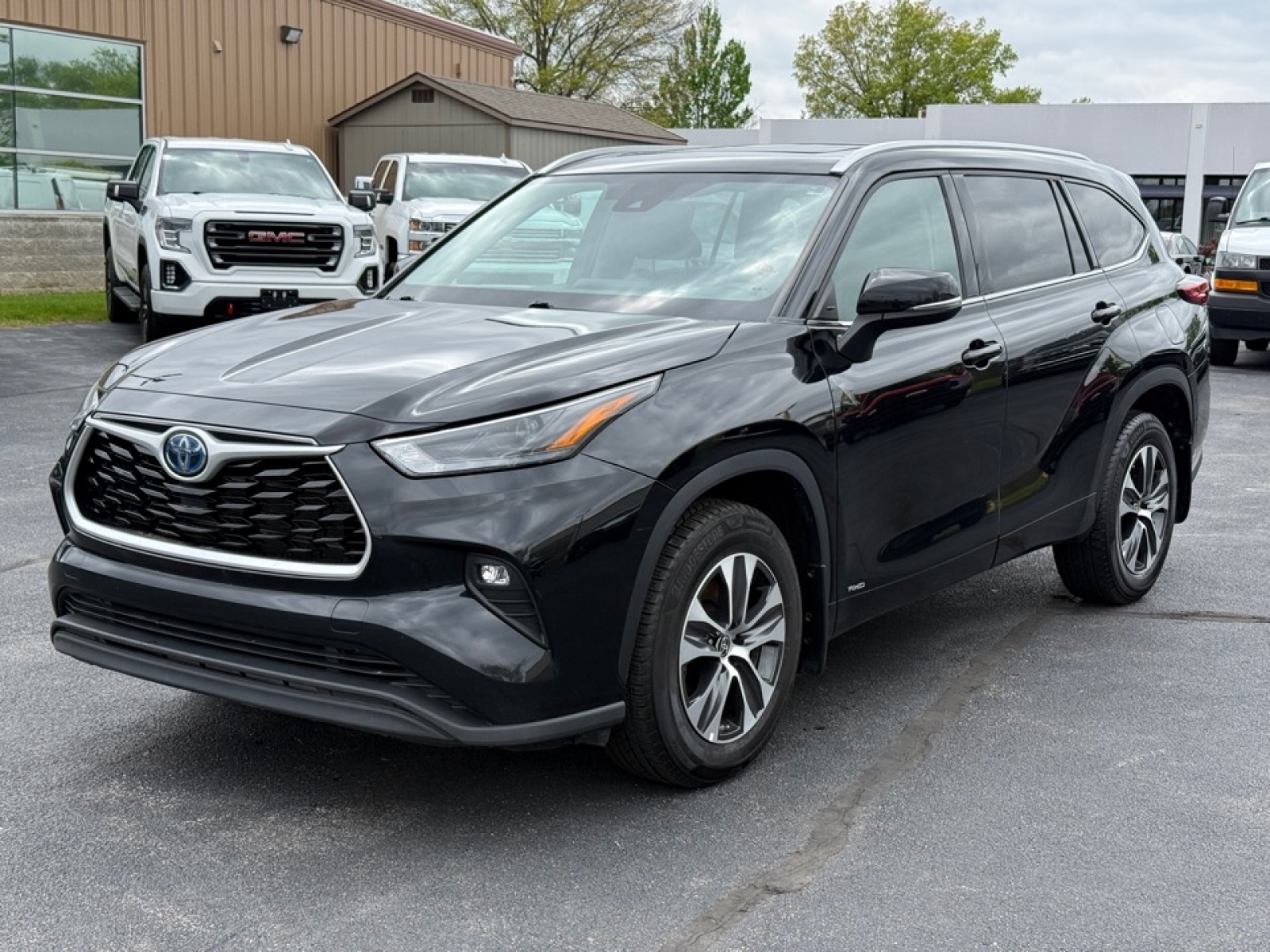 2022 Toyota Highlander Hybrid XLE, 39852, Photo
