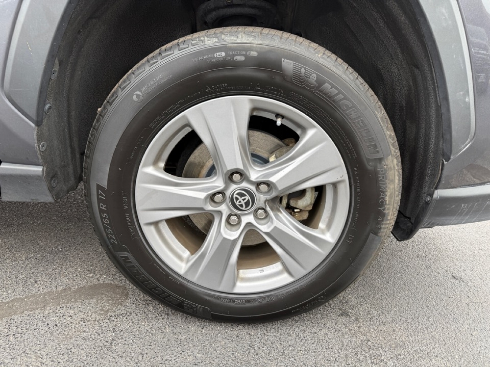 2022 Toyota RAV4 Hybrid XLE, 39164, Photo