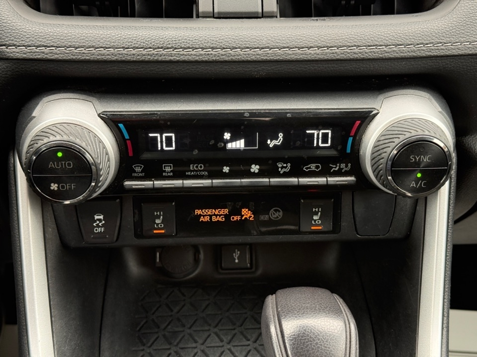 2022 Toyota RAV4 Hybrid XLE, 39164, Photo