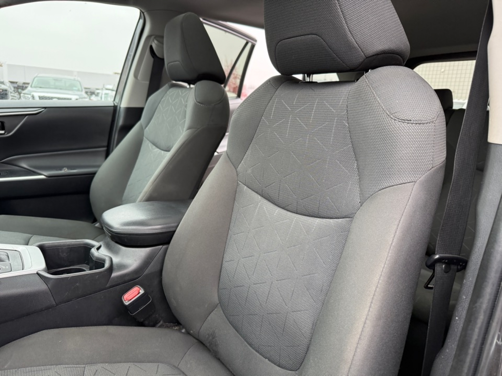 2022 Toyota RAV4 Hybrid XLE, 39164, Photo